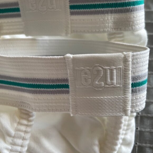 E2U 7 briefs brand new size S - Picture 2 of 3